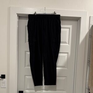 Women’s Gap Black Cargo Pants